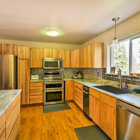 Hillside Anchorage Home By Hiking And Biking Trails! Exterior photo