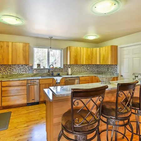 Hillside Anchorage Home By Hiking And Biking Trails! Exterior photo