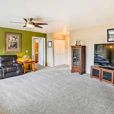 Hillside Anchorage Home By Hiking And Biking Trails! Exterior photo