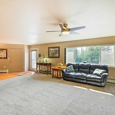 Hillside Anchorage Home By Hiking And Biking Trails! Exterior photo