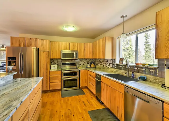 Hillside Anchorage Home By Hiking And Biking Trails!